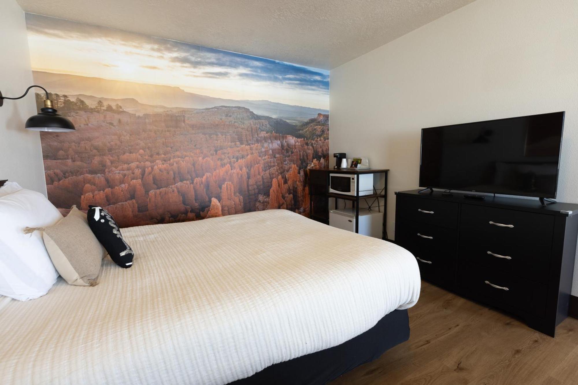 The Golden Spur Hotel Panguitch Room photo
