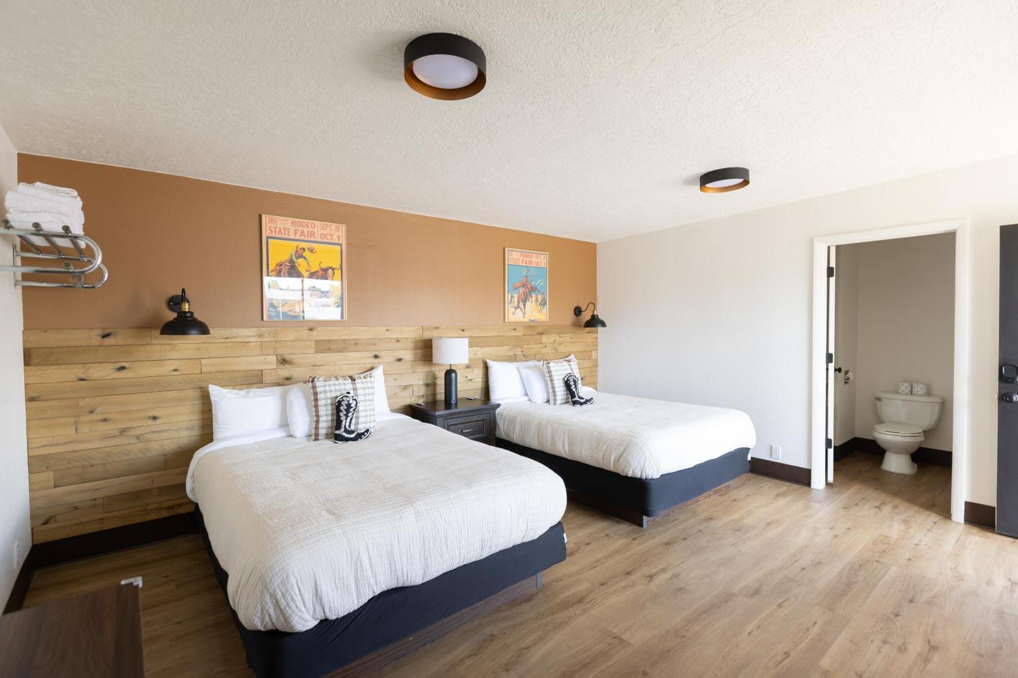 The Golden Spur Hotel Panguitch Room photo