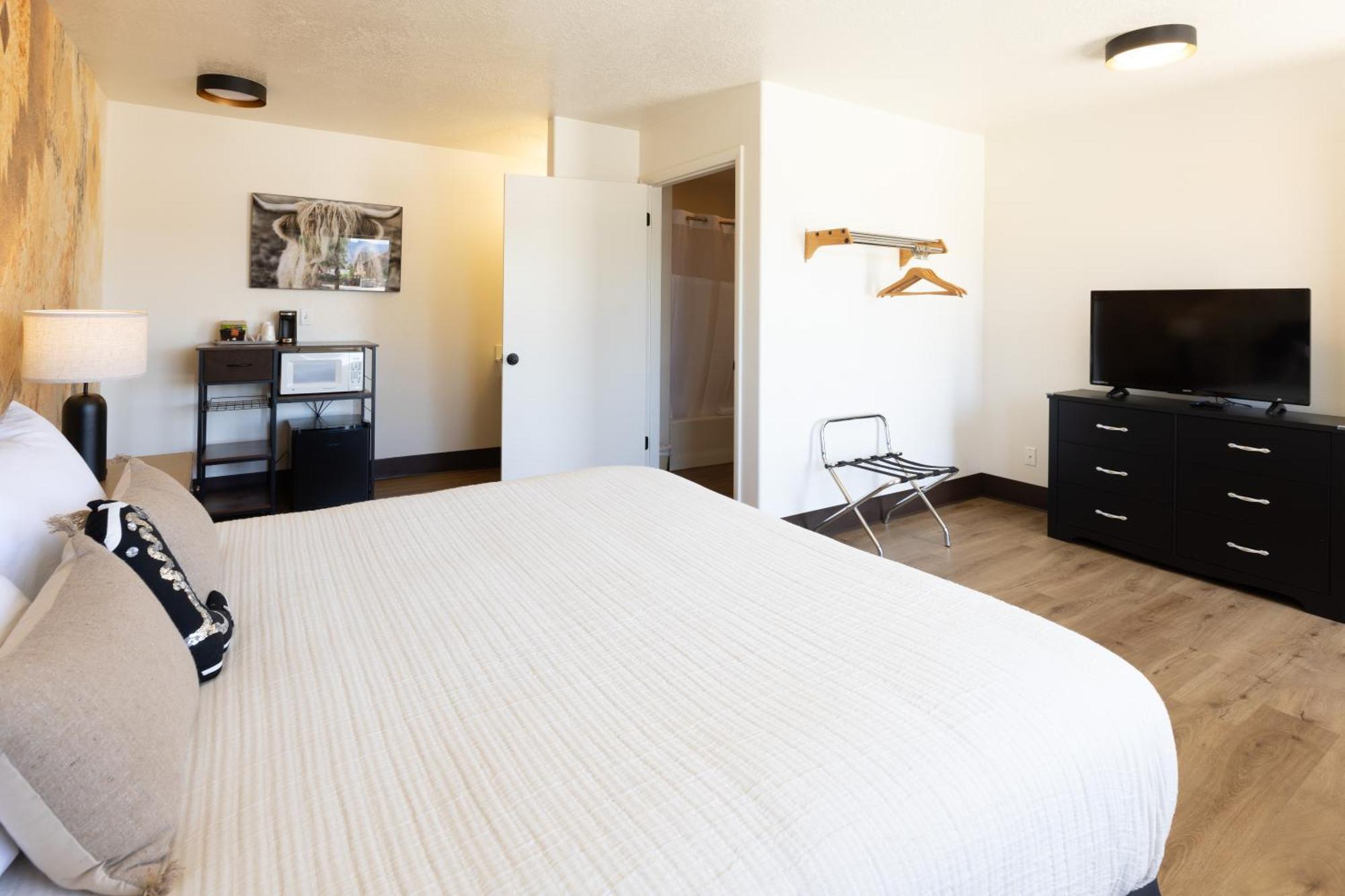 The Golden Spur Hotel Panguitch Room photo
